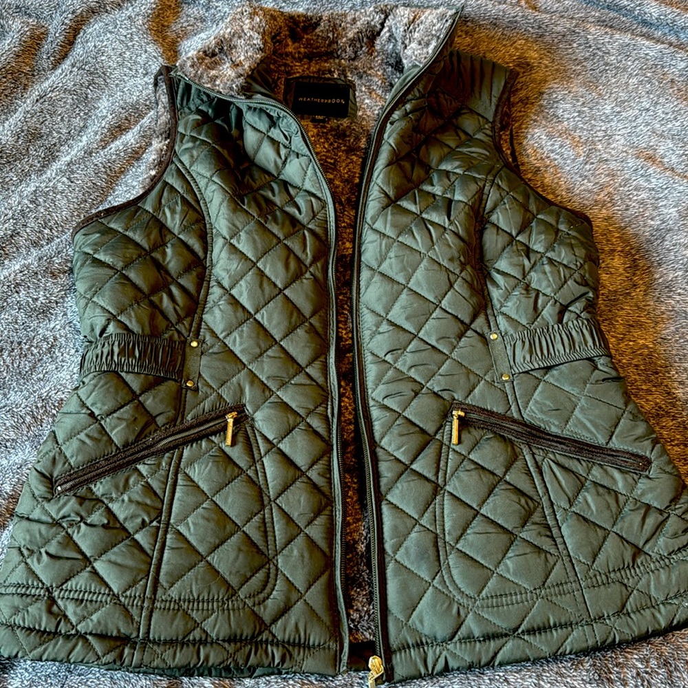 Weatherproof lined quilted vest